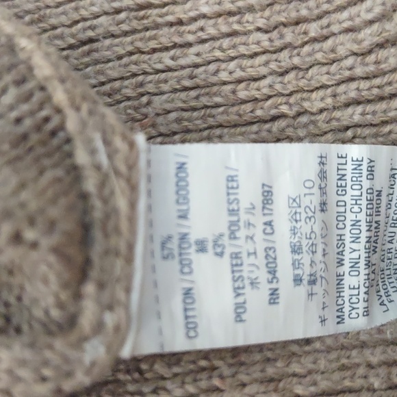 SLIGHTLY USED OLD NAVY SIZE XS TP COLOR CREAM 57% COTTON 43% POLYESTER - Picture 10 of 10